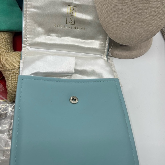 Ross-Simons Gemstone Cluster Necklace – Blue Agate, Amethyst, Peridot, Quartz - Picture 15 of 17